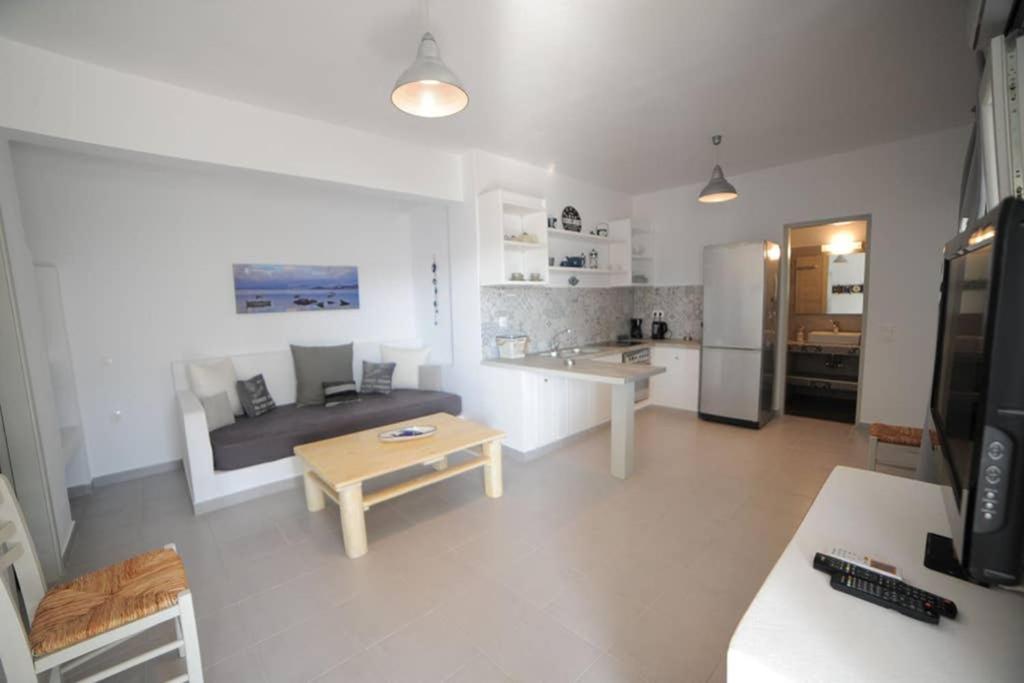 Mariannas House Apartman Náusza Kültér fotó